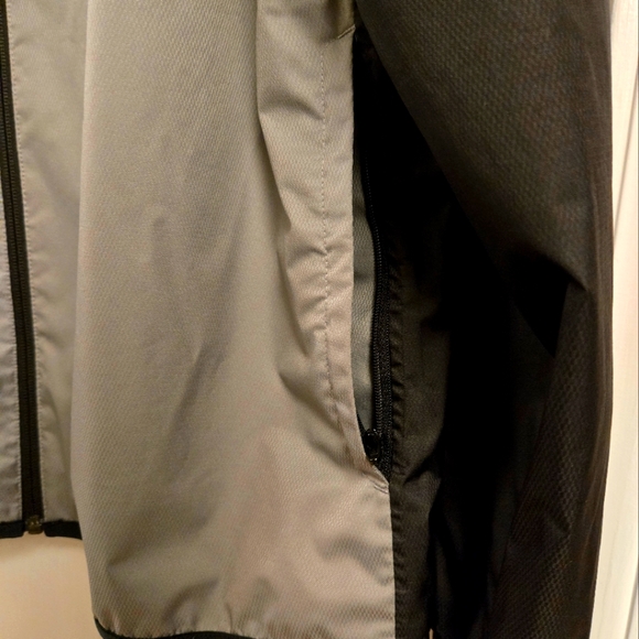 Adidas Golf Jacket - Picture 3 of 3